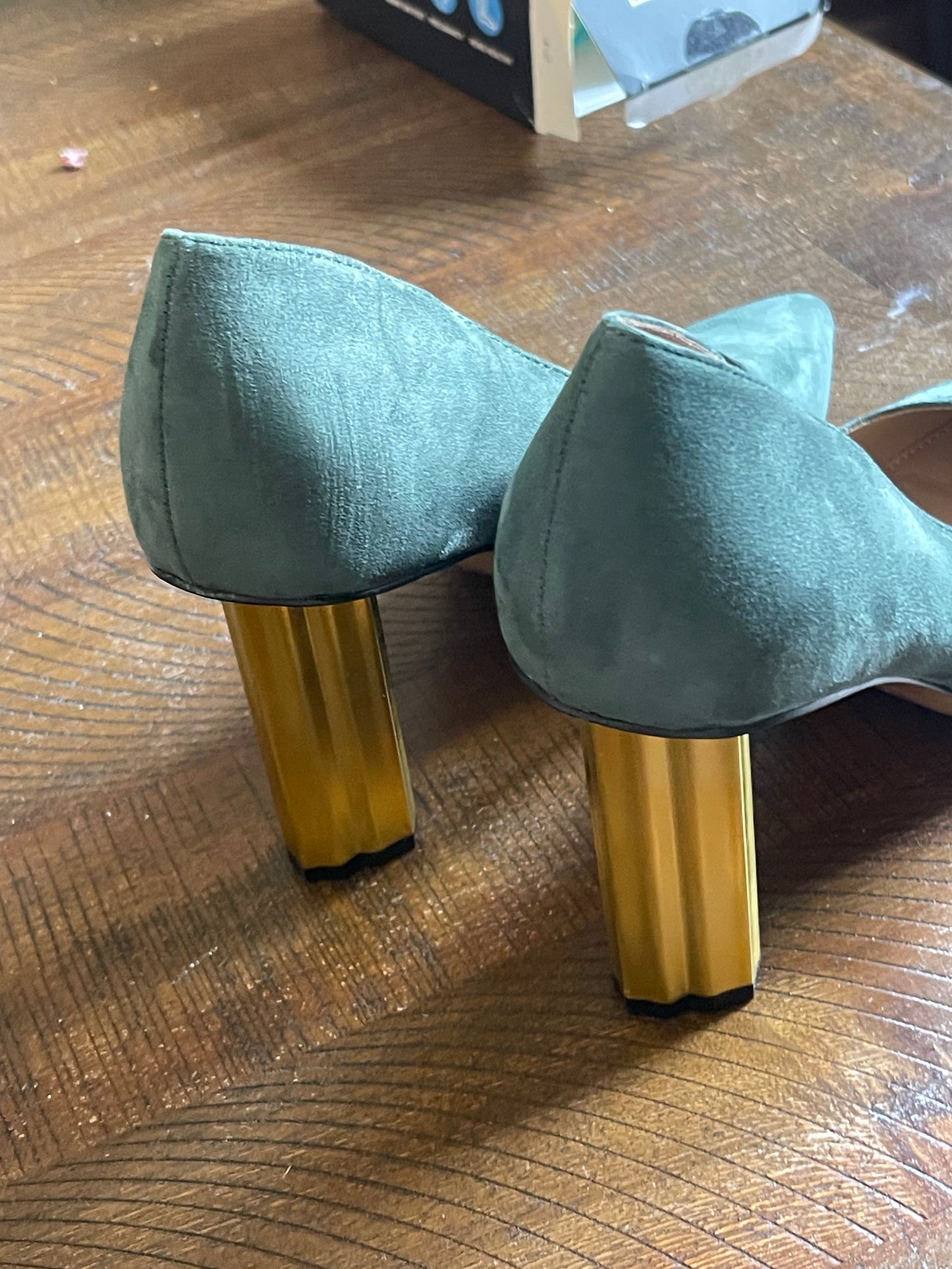 Katy Perry Green Suede Pointed-Toe Heels